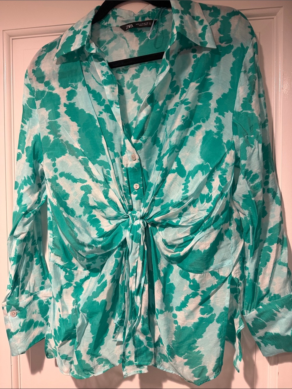 Zara Turquoise and White Tie-Front Button Down Shirt